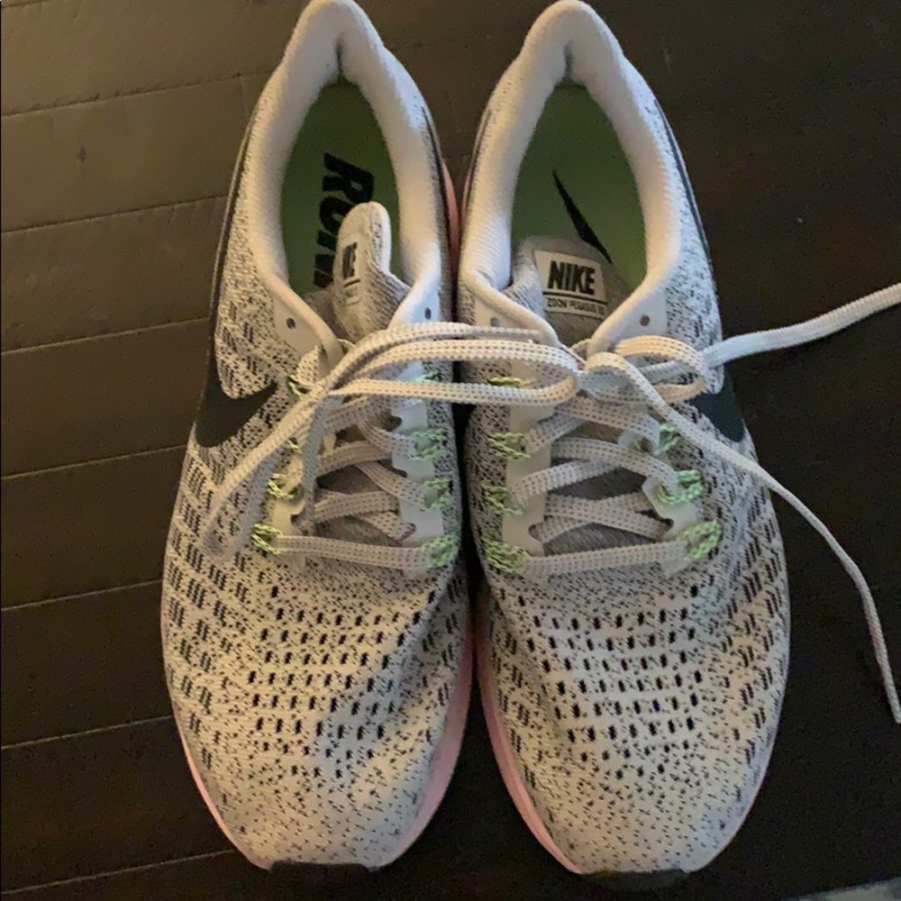 Nike Zoom Pegasus size 8.5